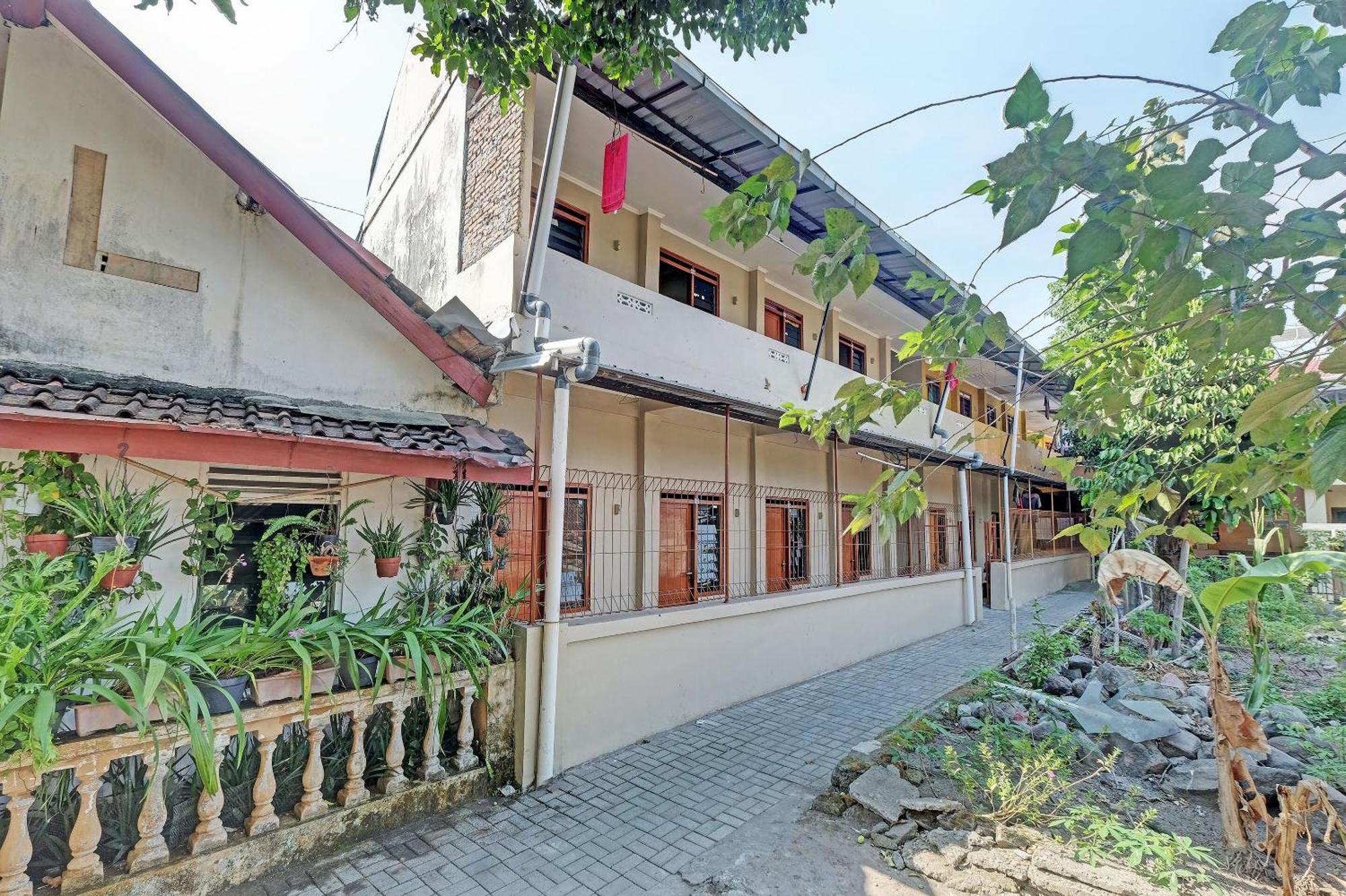 Spot On 92934 Nusantara Syariah Yogyakarta Eksteriør billede